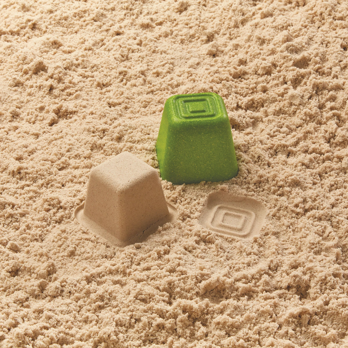 Sandspielzeug Förmchen- PlanToys